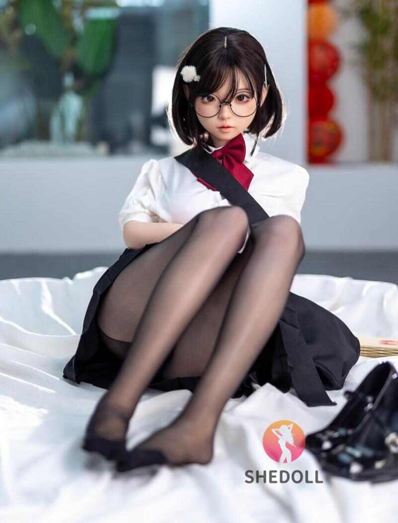 洛小夕 148cm D罩杯 全矽膠 - 可動下巴+學生制服 眼鏡娘 蘿莉巨乳 實體娃娃